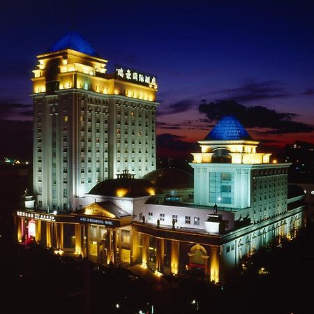 Royal International Hotel Urumczi Zewnętrze zdjęcie