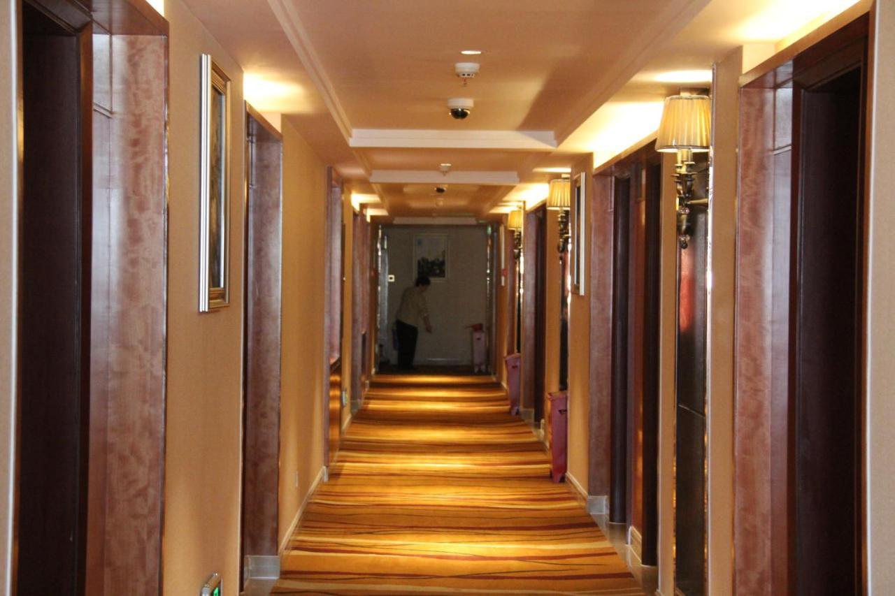 Royal International Hotel Urumczi Zewnętrze zdjęcie