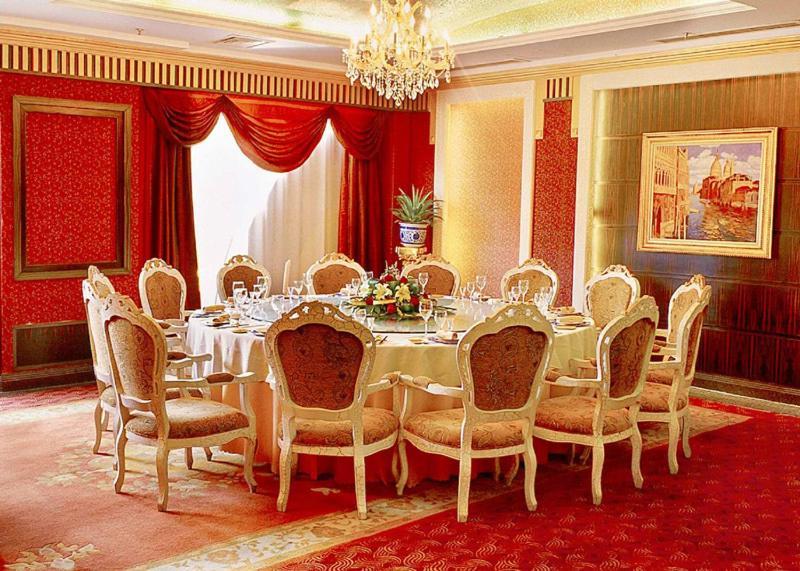 Royal International Hotel Urumczi Zewnętrze zdjęcie